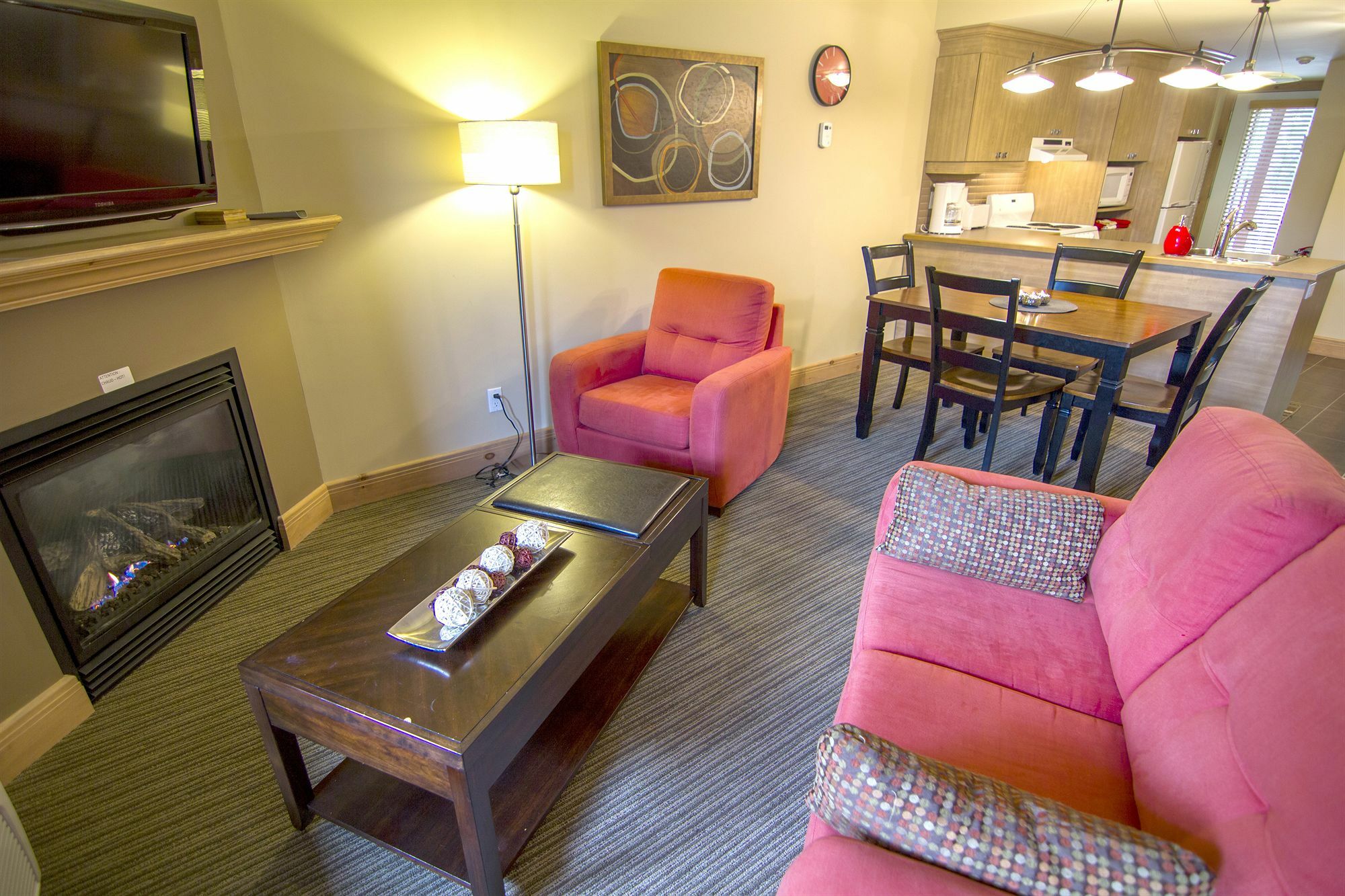 Suites De La Gare - Location Adp มงต์-ทร็องบล็องต์ ภายนอก รูปภาพ